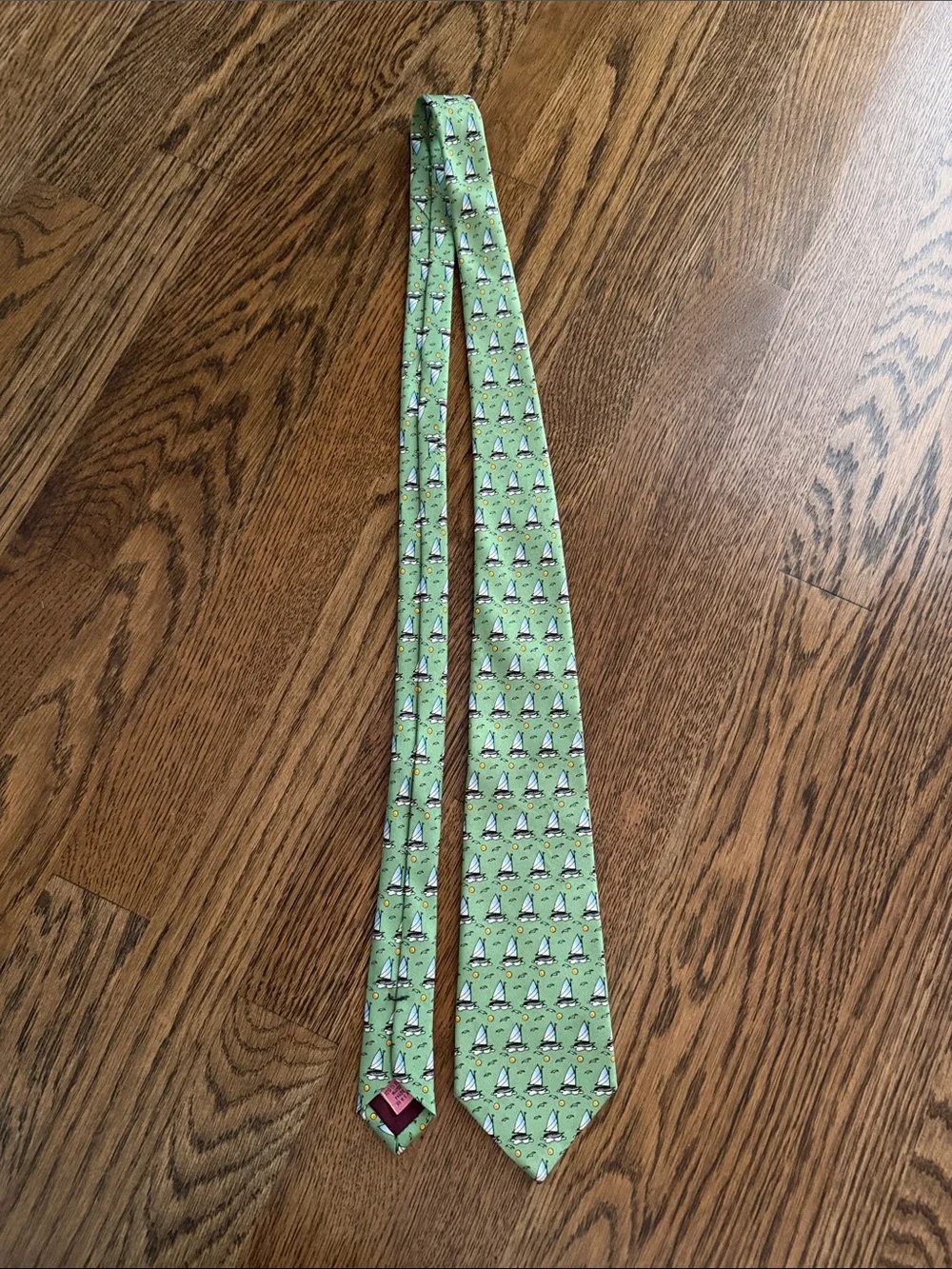 Vineyard Vines Light Green Sailboat Pattern Tie
